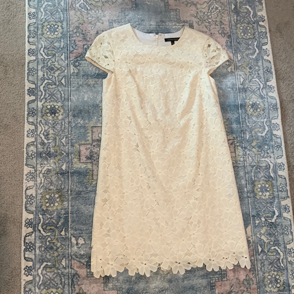 Cynthia Steffe All Over White Lace Shift Dress Zipper Back Cap Sleeve